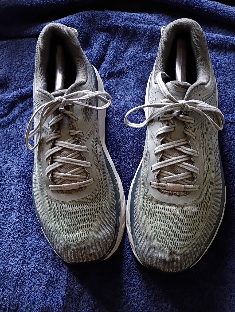 Hoka Men's Gray Athletic Running Shoes
